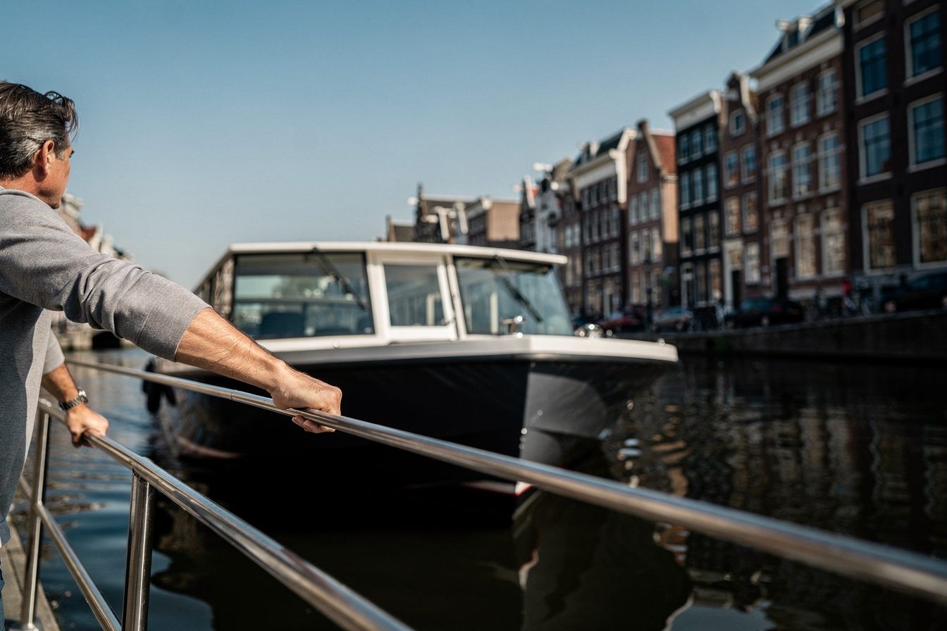 Art & Canal Cruise Combo